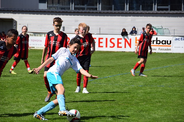 隊在幕後默 隊在幕後默